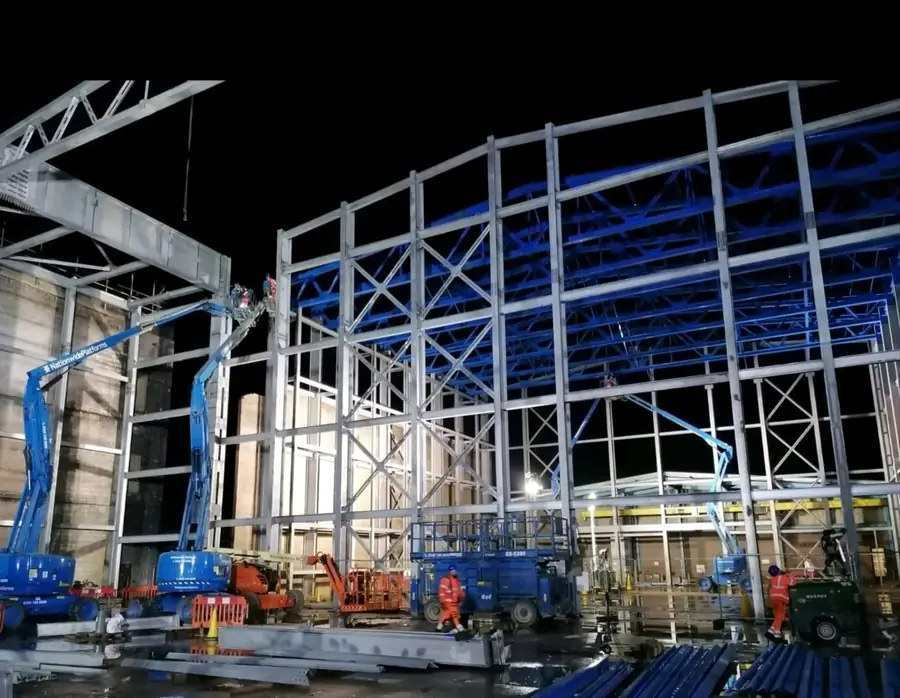 Large-Span Portal Frame Erection
